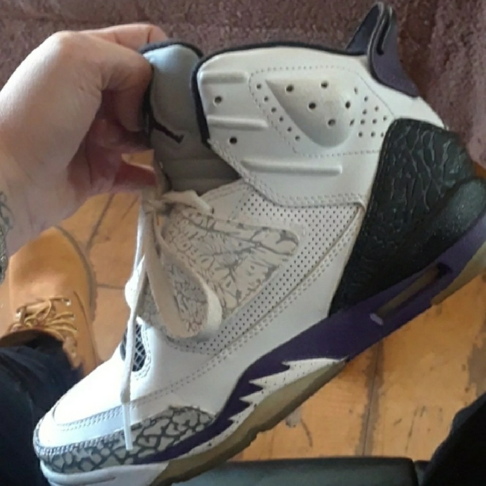 Jordan. Son of Mars. Sz 4.5 Y